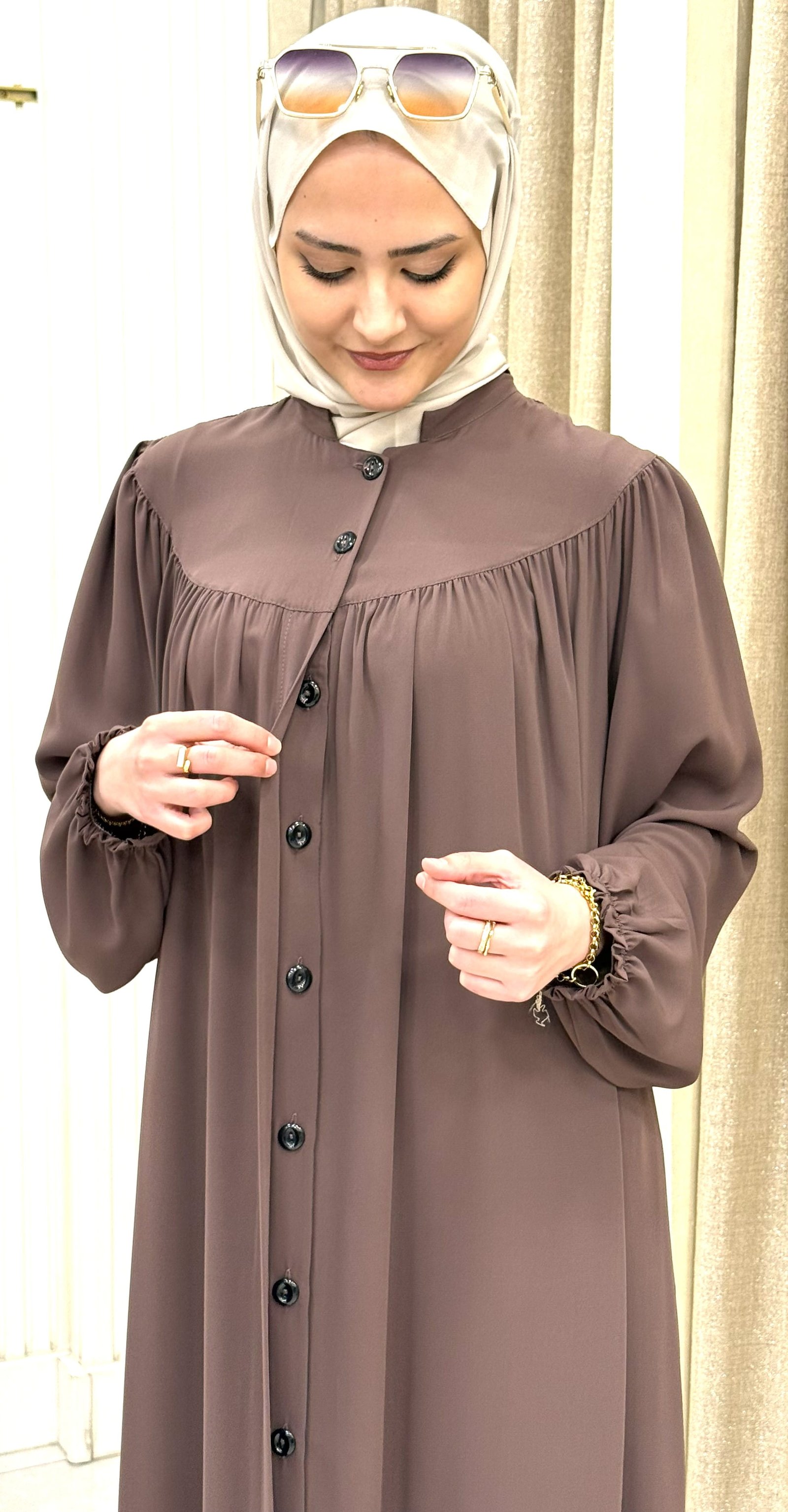 BOYDAN DÜĞMELİ FERACE SÜTLÜ KAHVE